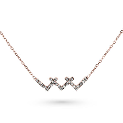 Collier triple V serti de diamants ou d’émeraudes en or 14k