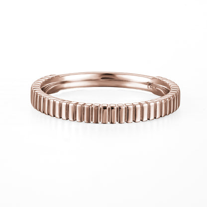 Bague Gaufrée en Or 14K – Design Lignes Graphiques