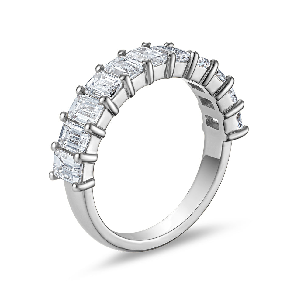 Bague semi-éternitée 2.20 carat de diamants coupe émeraude