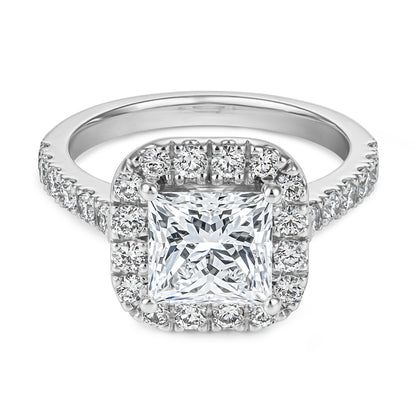 Bague avec Diamant Coupe Princesse de 2,00 Carat et Halo de Diamants