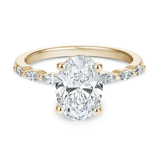 Bague avec Diamant Ovale de 2.00 Ct et Marquises