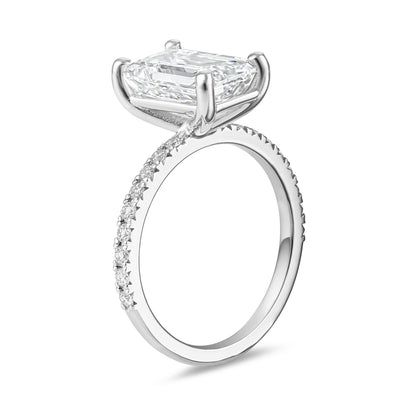 Bague Diamant Coupe Émeraude de 3 Ct et pavé de diamants en or 14k