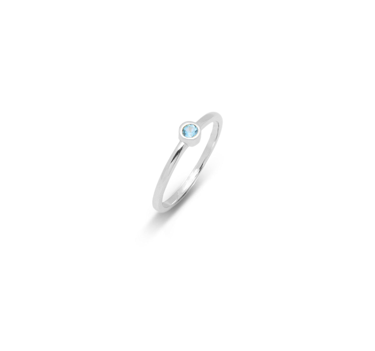 SATIN | Bague en or 14 carats et pierre ronde | Topaze bleue - Bijouterie Viko